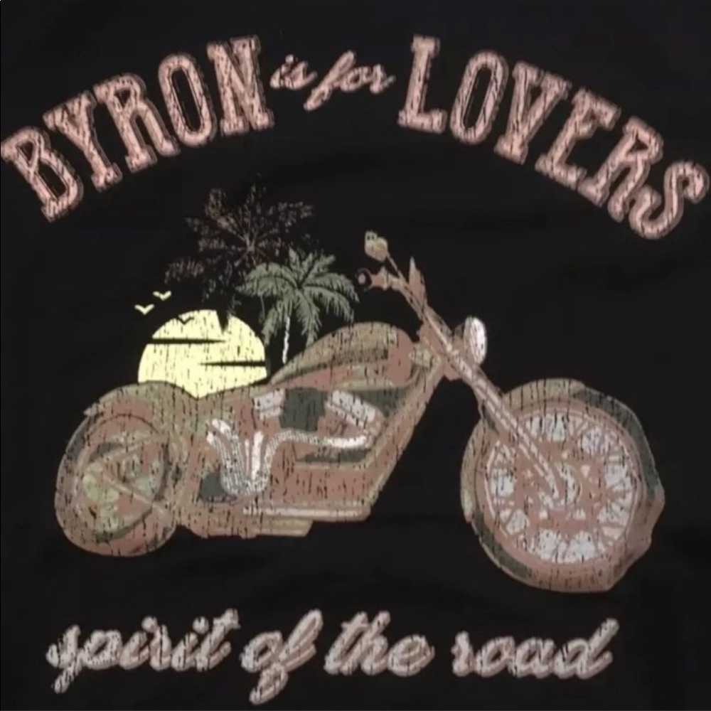 Byron Lovers Vintage boho Black Graphic Tee - Picture 5 of 6